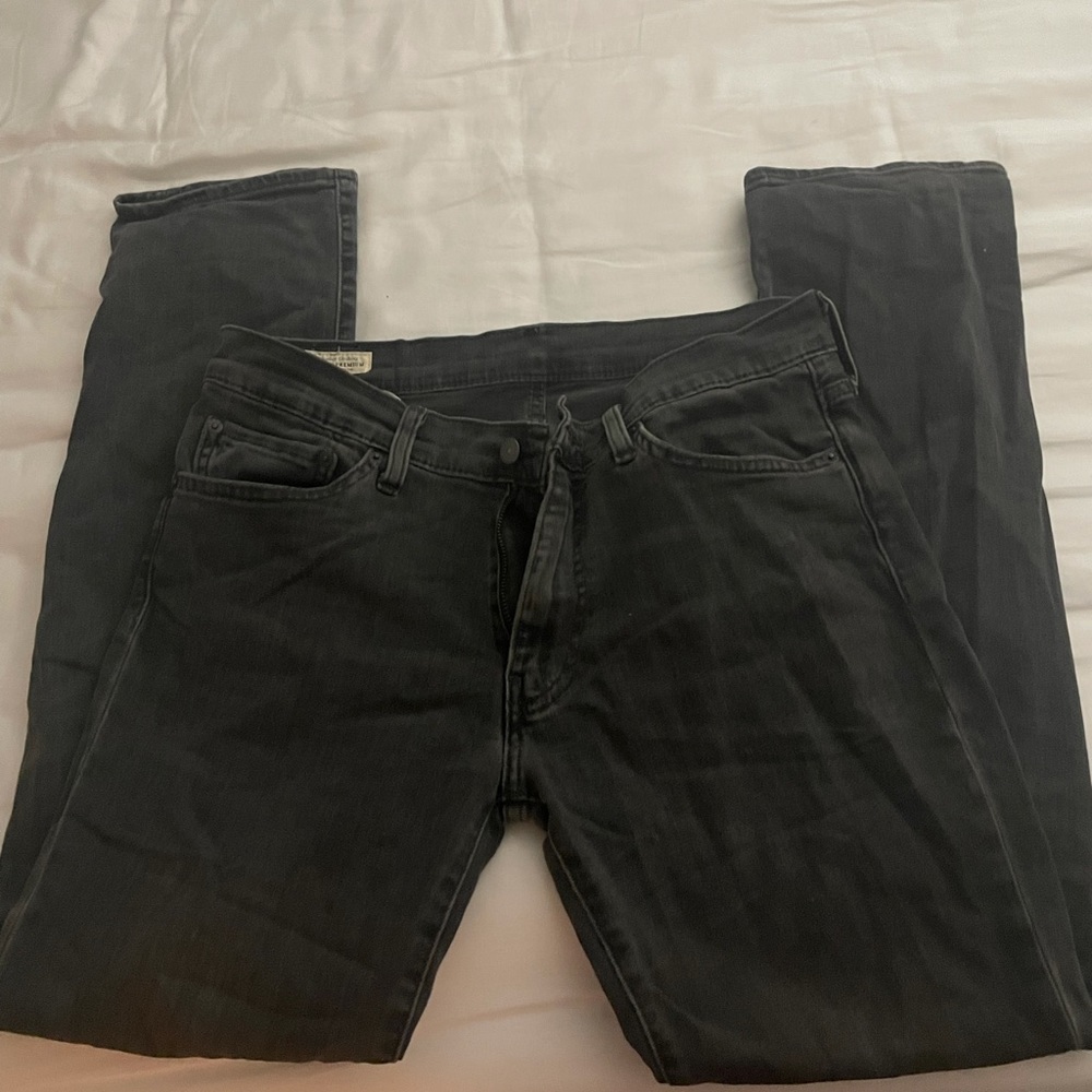 Levi men’s jeans 33/32